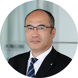 人事部人財開発課長 東 智靖